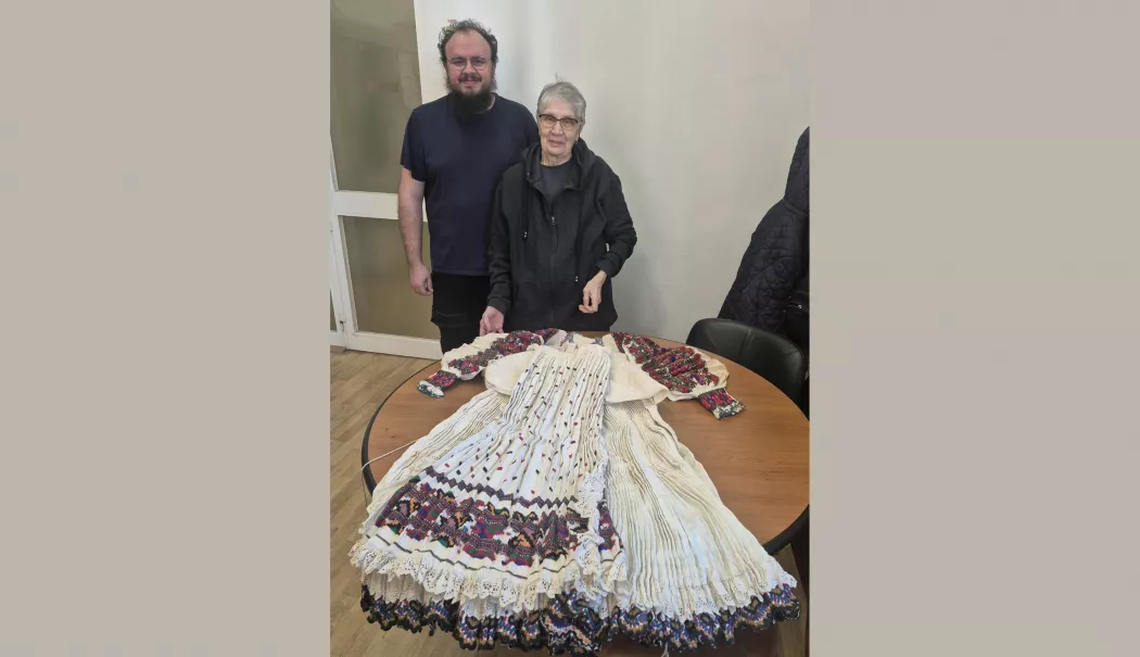 Un costum vechi de peste un secol, donat Muzeului de Artă Populară Constanța - donatie-muzeu-1772474351.webp