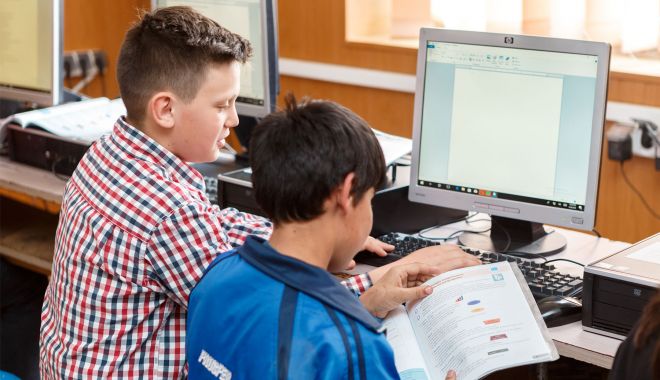 Donaţii de calculatoare pentru două şcoli din judeţul Constanţa - donatiidecalculatoaredouascoli-1604686202.jpg
