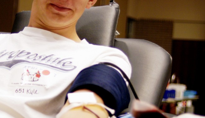 Peste 500 de milioane de europeni depind de donările de sânge - donator-1339690883.jpg