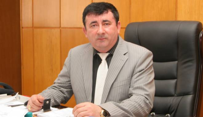 Tragedie în politică. Primarul din Rovinari, găsit MORT în cadă, la o întrunire a edililor din România - dorinfilip-1439036852.jpg