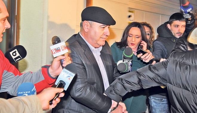 Cocoș, 2 ani de închisoare pentru 9 milioane euro. Profesor, 5 ani pentru 800 euro mită - dortincocos-1475509824.jpg