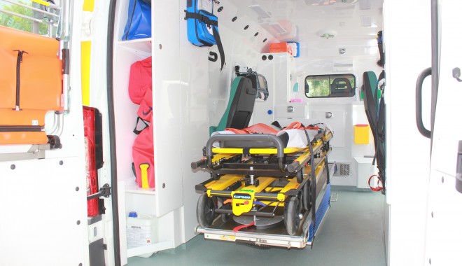 Ambulanță ultraperformantă, la Mangalia - dotareambulanta-1373009705.jpg