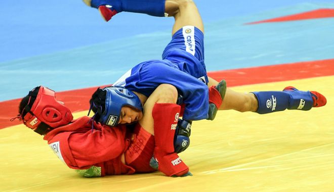 Două medalii pentru CS Farul, la Naționalele de sambo - doua-1520875507.jpg