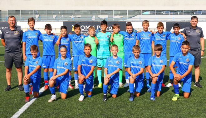 Două echipe ale Academiei Hagi participă la „Braşov Junior's Cup” - doua-1629286221.jpg