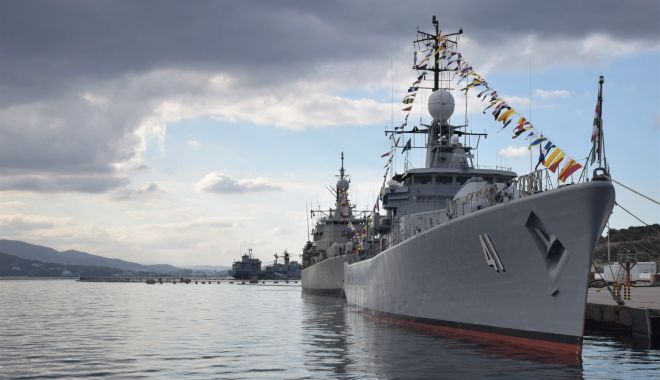 Două nave militare ale Forțelor Navale Române, integrate în grupări navale NATO și UE - douanave-1637666215.jpg
