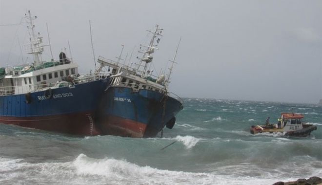 Două nave de pescuit au eșuat - douanavedepescuitauesuat-1563980130.jpg