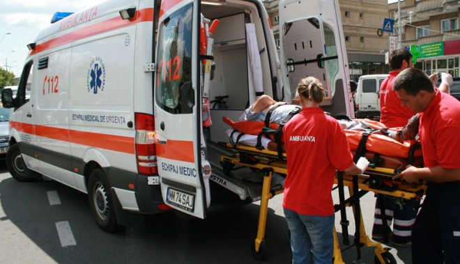 Două eleve, lovite de mașină - douatinerede17ani-1396283507.jpg