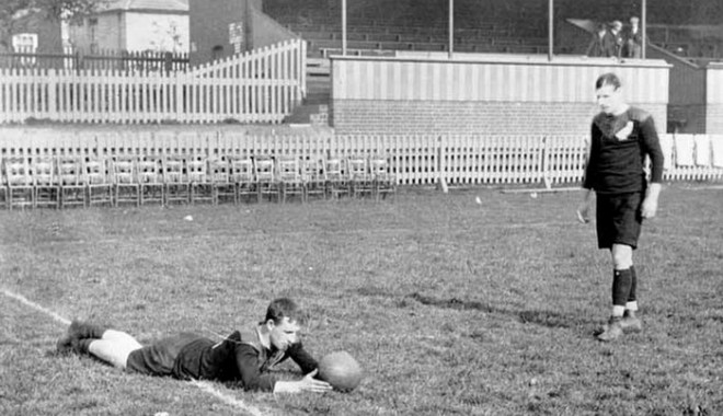 Rugby, FRR / Billy Wallace, vedeta All Blacks de la începutul secolului XX - downloads86-1375447001.jpg