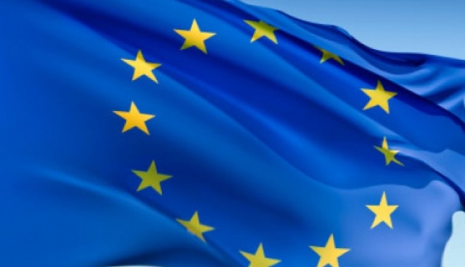 Autoritățile ungare nu acceptă drapelul UE la Parlament! - dra-1365093894.jpg
