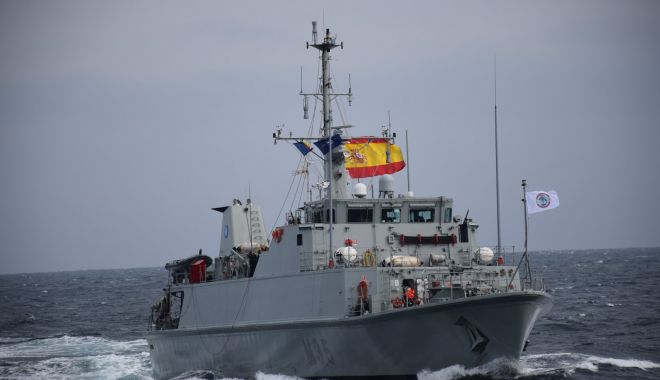 Dragorul maritim „Lt. Lupu Dinescu”, în exercițiu în Portul Burgas - dragorlupu1-1604946940.jpg