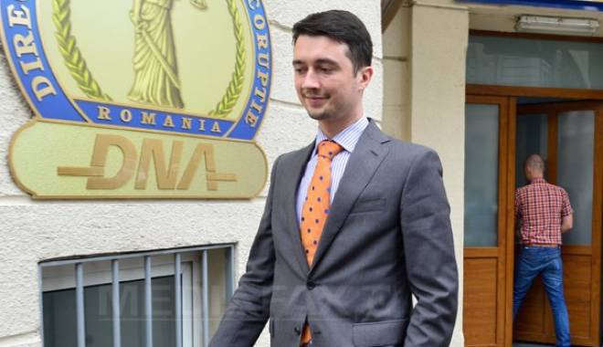 Dragoș Băsescu, nepotul fostului președinte, la poliție pentru control judiciar - dragos-1434611018.jpg
