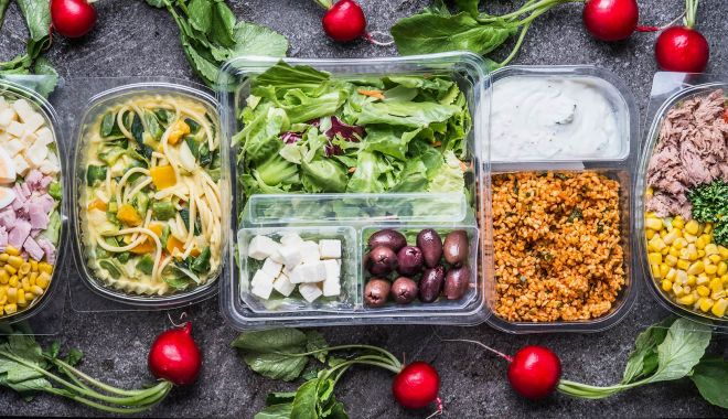 PERTURBATORI ENDOCRINI, PREZENȚI ÎN ALIMENTAȚIA NOASTRĂ! Cine trage un semnal de alarmă - dreamstimem91109938-1536132341.jpg