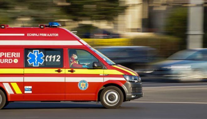 SCENE ŞOCANTE, ACUM PUŢIN TIMP! O mamă s-a aruncat cu cei doi copii în brațe, de la etajul 10 al unui bloc
