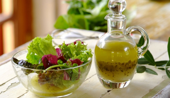 Dressingul perfect pentru o salată prietenoasă cu silueta - dressingsalatadieta-1484754265.jpg