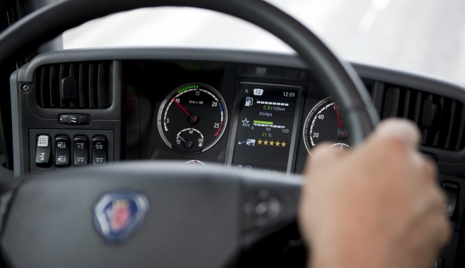 Campionatul național de îndemânare auto, la Constanța - driver-1406624721.jpg