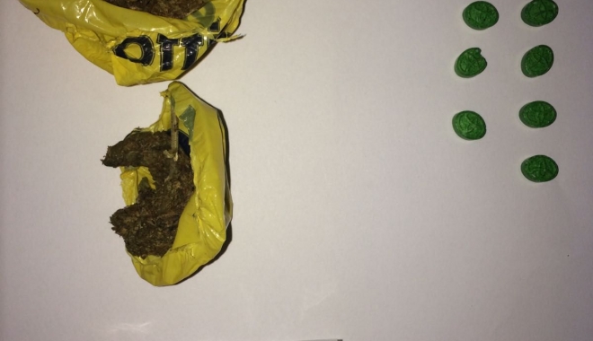 Distracția tinerilor cu ecstasy și marijuana, stricată de jandarmi și BCCO Constanța - droguri-1502099492.jpg
