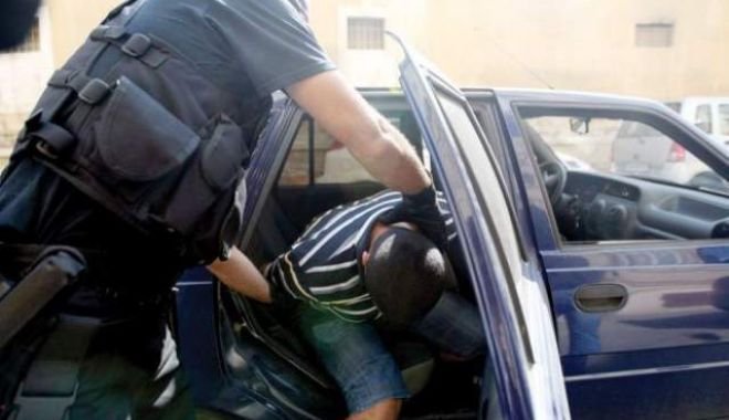 De ce și-a reclamat o constănțeancă iubitul la Poliție - droguriiubitabatuta-1571874628.jpg