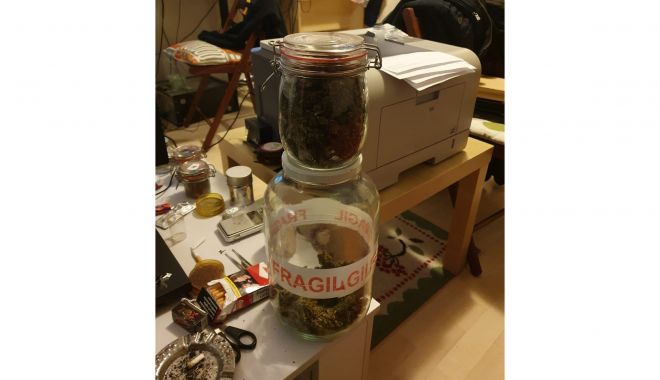 Droguri trimise prin curier, în întreaga ţară - droguritrimise-1608319296.jpg