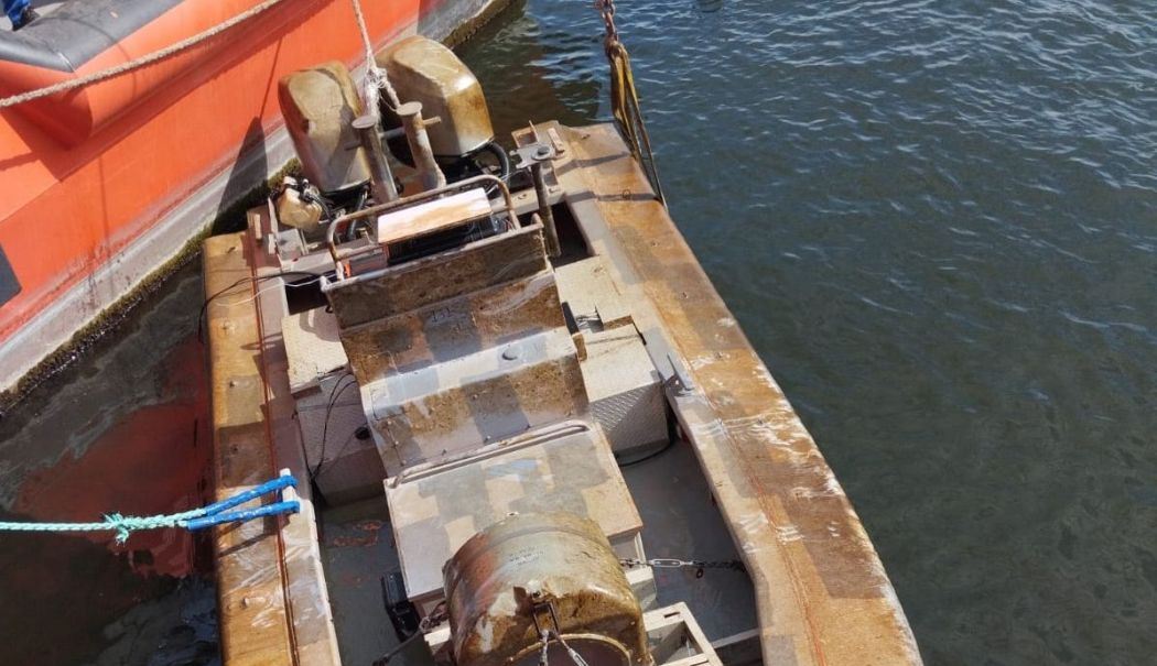 Drona marină găsită la Tuzla ar fi avut 500 de kg de explozibil la bord! Ore bune a stat în port cu această cantitate - drona-1712832826.jpg