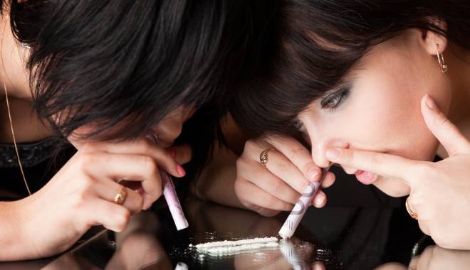 Care sunt soluțiile pentru constănțenii dependenți de droguri - drugs-1443610394.jpg