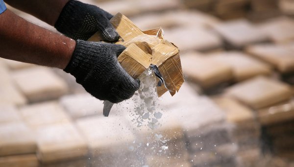 PREȘEDINTELE VREA PEDEAPSA CU MOARTEA PENTRU TRAFICANȚII DE DROGURI! - drugtrafficking-1521493890.jpg