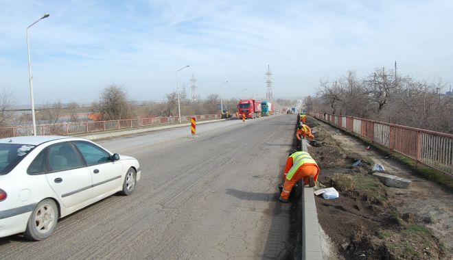 Vești bune de la Primăria Năvodari! Se toarnă primul strat de asfalt pe un drum important - drumcorbusursaprimarianavodari-1583355000.jpg