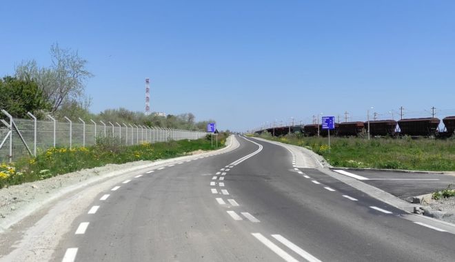 Drumul dintre porțile nr. 7 și nr. 9 ale portului Constanța a fost modernizat - drumuldintreportilenr7sinr9-1652622142.jpg