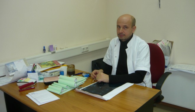 Cancerul, maladia care lovește orbește. Învață cum să te aperi! - drvisinescu-1328043888.jpg