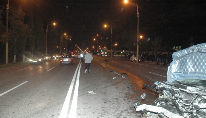 Galerie FOTO și VIDEO. Accident rutier spectaculos în stațiunea Mamaia. Patru mașini au fost avariate. Cinci persoane, la spital - dsc0057-1399203366.jpg