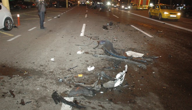 Galerie FOTO și VIDEO. Accident rutier spectaculos în stațiunea Mamaia. Patru mașini au fost avariate. Cinci persoane, la spital - dsc0095-1399203433.jpg