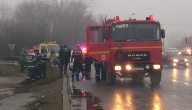 GALERIE FOTO / ACCIDENT GRAV la intrarea în CONSTANȚA. O mașină arsă complet, alte trei distruse - UPDATE - dsc0103-1389335618.jpg