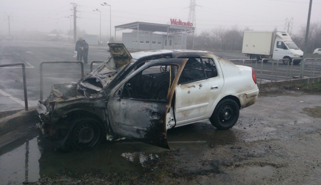 GALERIE FOTO / ACCIDENT GRAV la intrarea în CONSTANȚA. O mașină arsă complet, alte trei distruse - UPDATE - dsc0105-1389335559.jpg