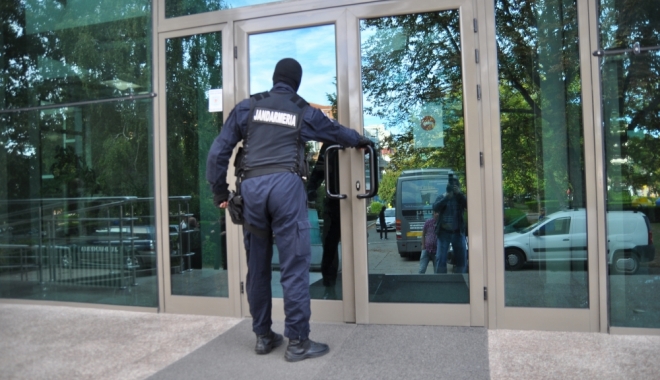 MITĂ LA UNIVERSITATEA MARITIMĂ CONSTANȚA / CE PEDEPSE AU PRIMIT PROFESORII ȘI STUDENȚII IMPLICAȚI ÎN SCANDALUL DE CORUPȚIE - dsc01351379573797-1508840363.jpg