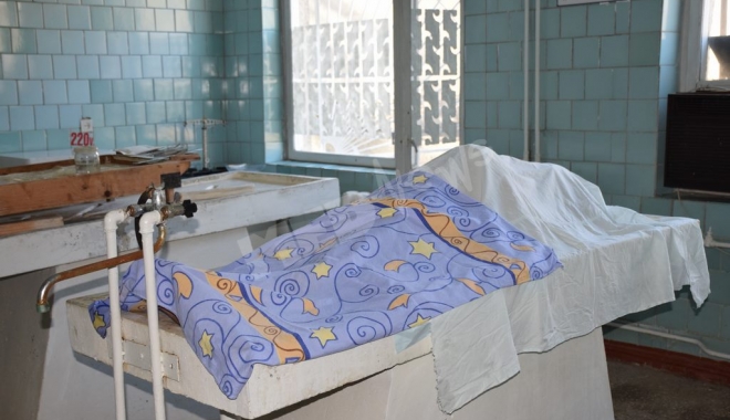 Tragedie fără limite! O fetiță A MURIT DE FERICIRE, după ce și-a revăzut tatăl plecat la muncă în străinătate - dsc0143copy1-1492064130.jpg