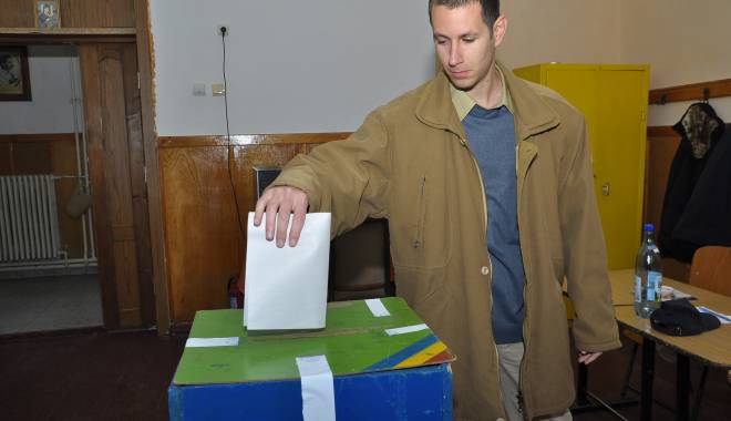 REZULTATE PARȚIALE la prezidențiale, ora 11.00: Victor Ponta 40,33%, Klaus Iohannis 30,44% - dsc0267-1415005957.jpg