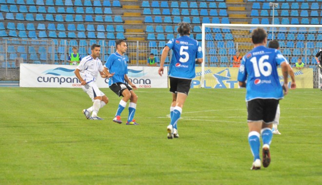 Fotbal, Liga a II-a / La pauză, CS Otopeni – Viitorul Constanța 0-0 - dsc0406-1319969706.jpg