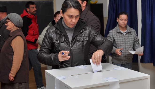 Referendumul a picat, prezența la vot a fost de 43% - dsc0480-1320609263.jpg