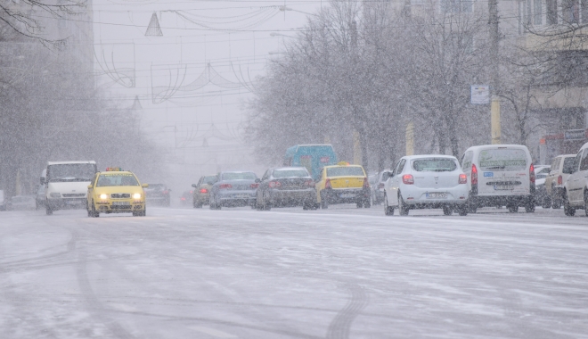 Galerie foto / Iarnă la Constanța! Zăpada îngreunează traficul și s-a format polei - dsc0500-1516024944.jpg