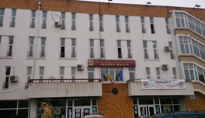 Spectacol dedicat primăverii și iubirii la Colegiul de Arte - dsc05711394191319-1395142054.jpg