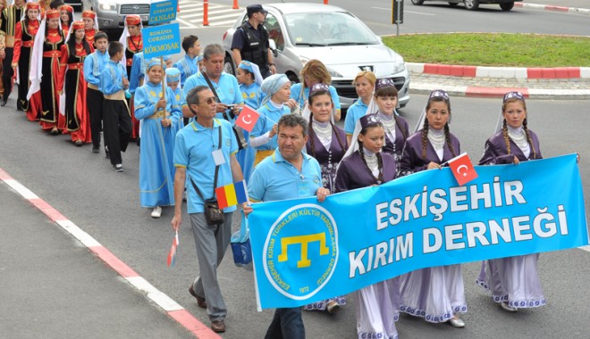 Peste 1.000 de persoane, la deschiderea Festivalului Internațional Turco-Tătar - dsc0696-1315597579.jpg