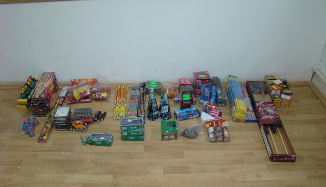Dosare penale pentru comerț ilicit cu petarde - dsc08192-1325245122.jpg