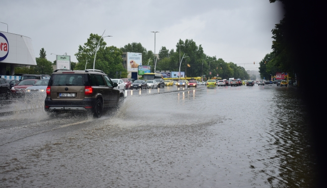 GALERIE FOTO / Copaci căzuți și zeci de străzi inundate, la Constanța - dsc0859-1501242390.jpg
