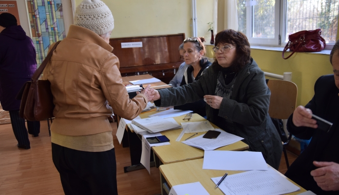Alegeri parlamentare 2016 / Prezența la urne până la ora 19,00, la Constanța - dsc0920-1481443527.jpg