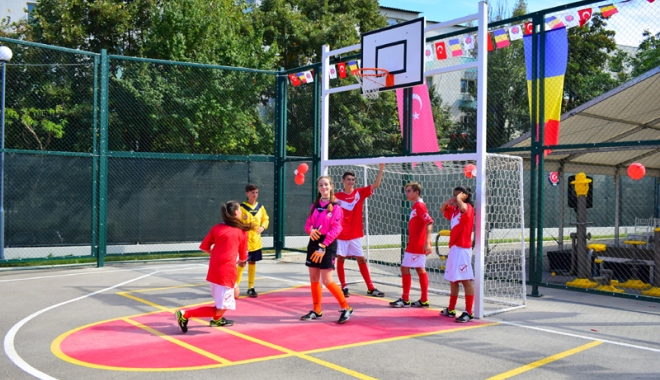 Loc de joacă și teren de sport, pentru copiii din centrele  de plasament - dsc1083-1473351914.jpg