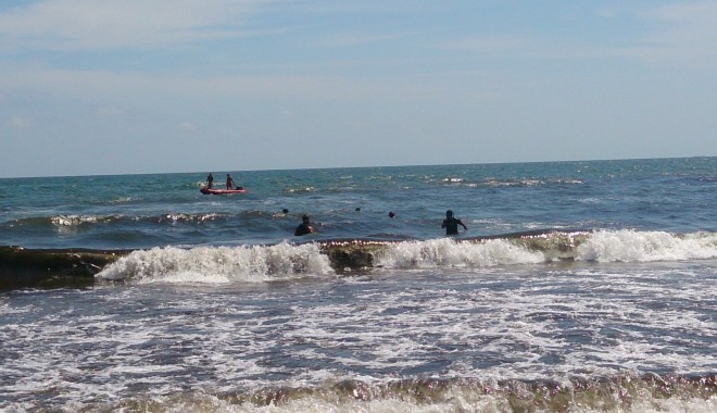Galerie Foto - DUBLĂ tragedie pe litoral! Tată și fiică luați de valurile mării, decedați după zeci de minute de resuscitare - dsc1446-1406717124.jpg