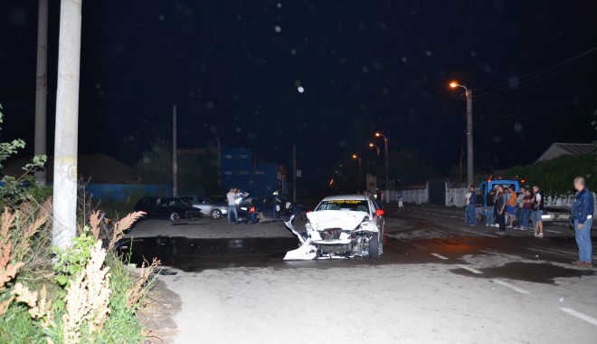 Galerie FOTO. Curse ilegale de mașini în Constanța / Doi copii AU MURIT în urma unui grav accident rutier - dsc2201-1402148198.jpg
