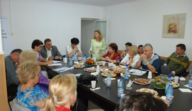 Deputatul Zanfir Iorguș a discutat cu profesorii din Mangalia despre educație - dsc8275-1317561986.jpg