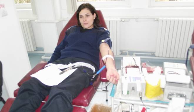 Jandarmii constănțeni donează sânge - dscf4921-1416313623.jpg