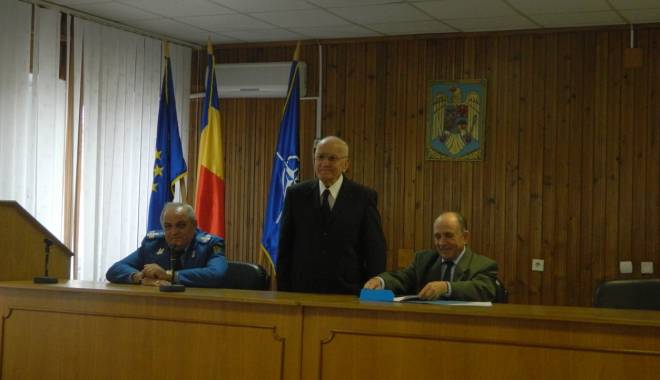 Cel mai în vârstă jandarm din Constanța, serbat - dscn6599-1446815215.jpg