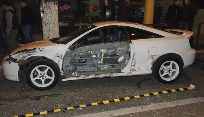 FOTO și VIDEO / Un notar public constănțean a făcut praf CINCI mașini, după care s-a răsturnat cu BMW-ul / UPDATE - dscn7471-1386333638.jpg